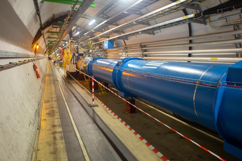 Der Teilchenbeschleuniger LHC (Large Hadron Collider) am Europäischen Kernforschungszentrum CERN 