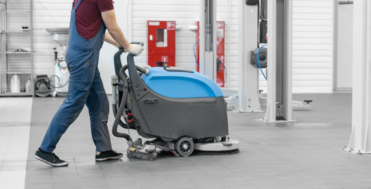 Werkstattboden reinigen
