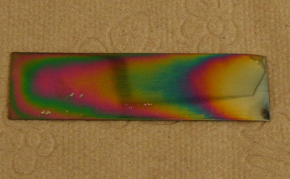 Passivierte Edelstahloberfläche mit molybdathaltiger Konversionsschicht Cetko-stainless-steel